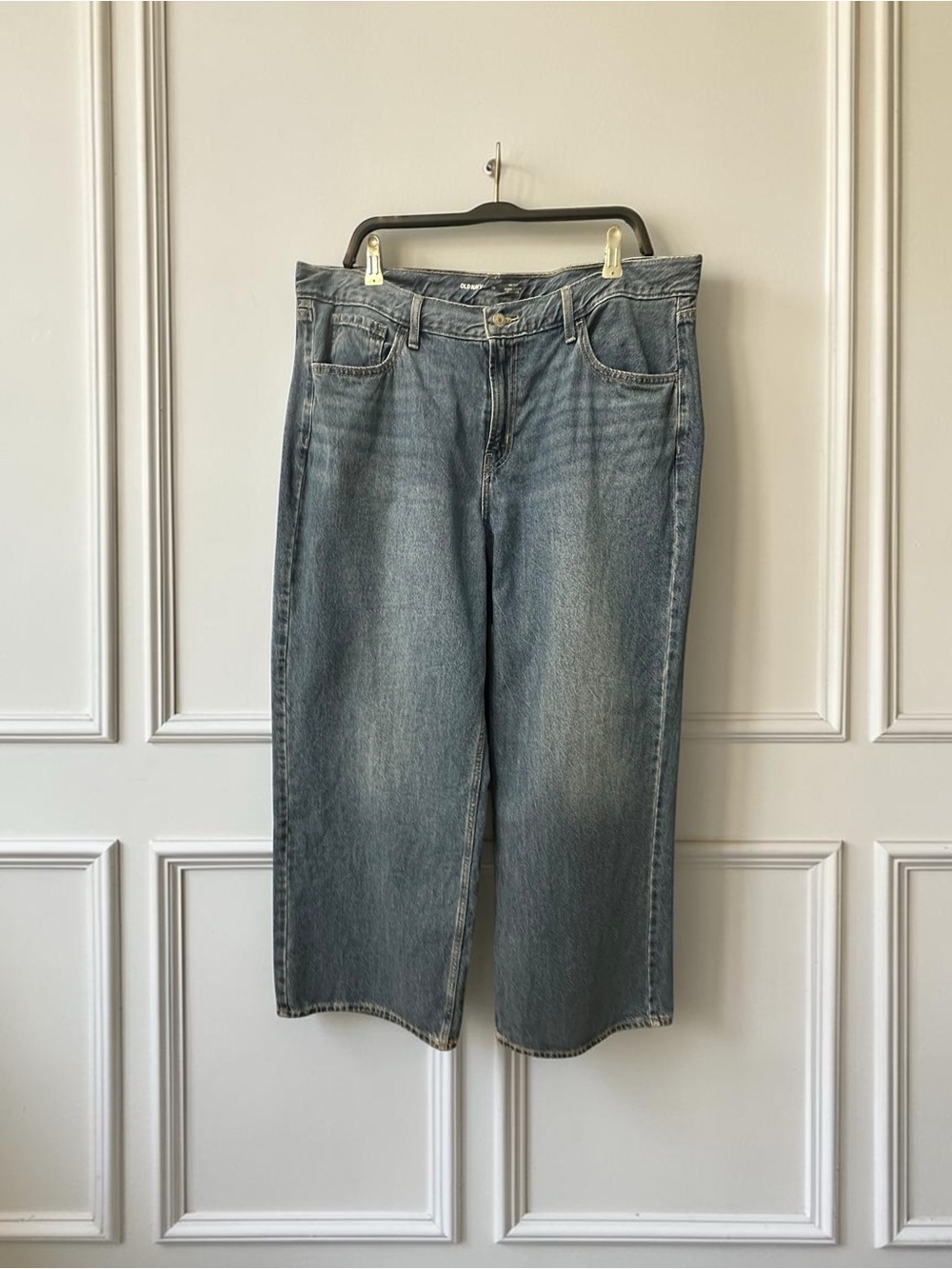 Old Navy WOW Baggy Wide Leg Jeans. Size: 16